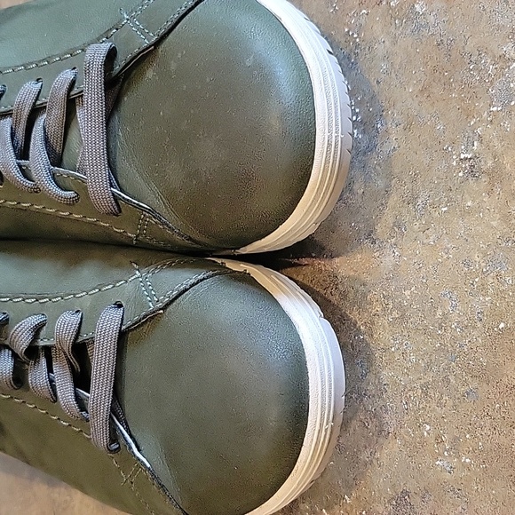 GUC Wms Dansko Green Leather Sneakers Size 39 - Picture 8 of 8